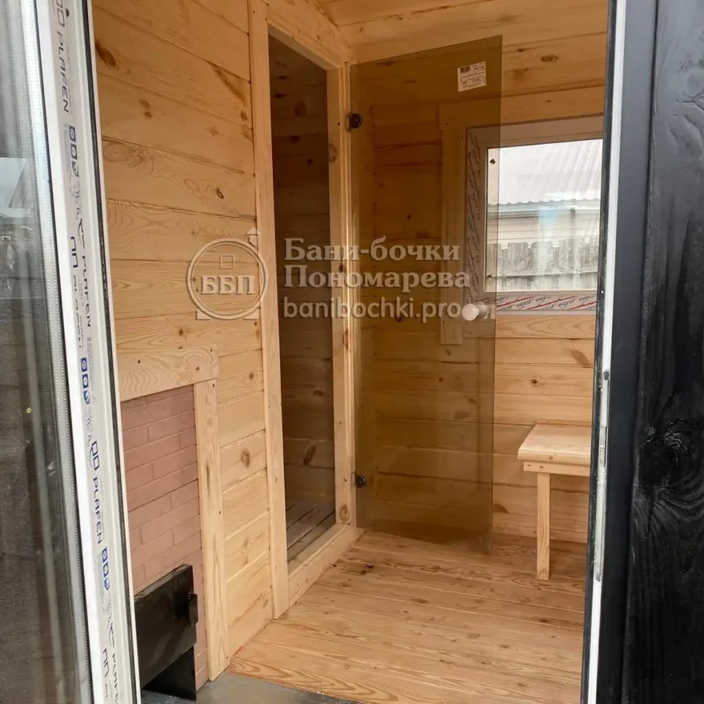 Баня-квадро: парилка, входная дверь. Красноярск, печь.